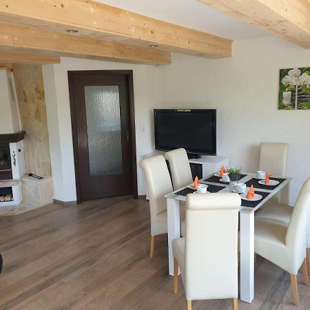 Saechsische-Schweiz-Ferienhaus-Wohnung-1-Mit-Elbblick-Sauna-Und-Kamin Königstein an der Elbe Exteriör bild